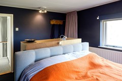 woonhuis_JL_boven oranje deken(5).jpg